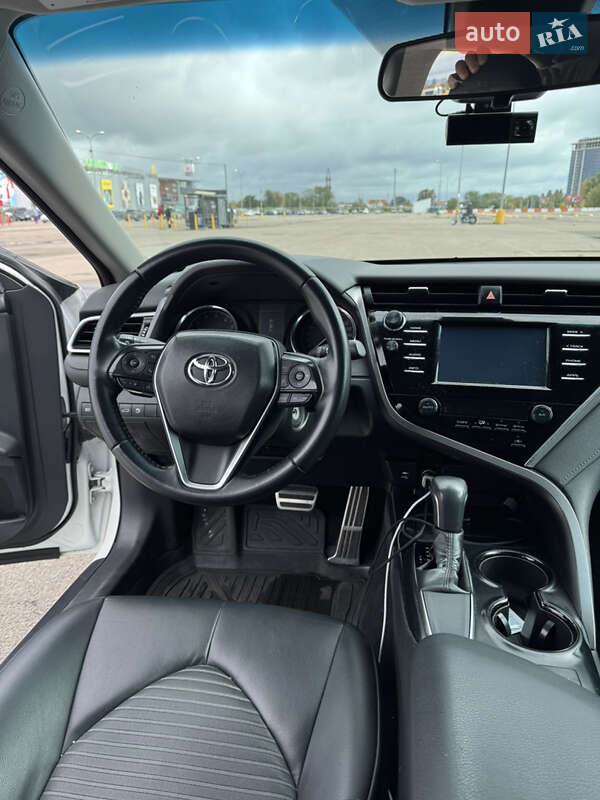 Седан Toyota Camry 2018 в Одесі