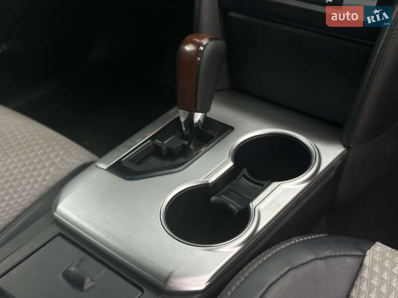 Седан Toyota Camry 2013 в Миколаєві