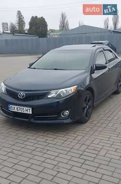 Седан Toyota Camry 2013 в Хмельницькому