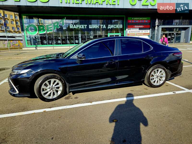 Седан Toyota Camry 2021 в Киеве фото 3 Седан Toyota Camry 2021 в Киеве