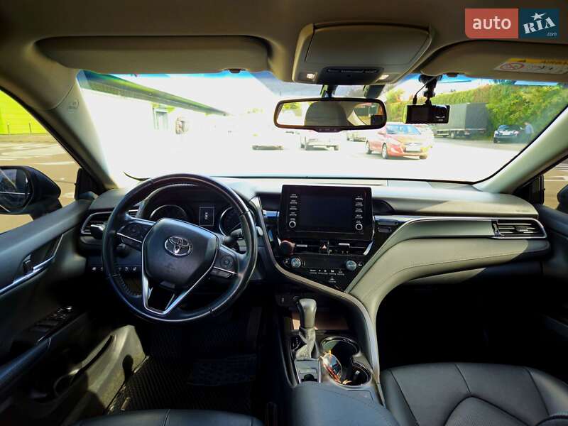 Седан Toyota Camry 2021 в Киеве фото 7 Седан Toyota Camry 2021 в Киеве