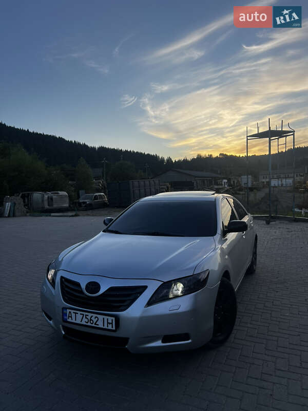 Седан Toyota Camry 2007 в Вижниці