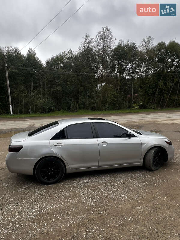 Седан Toyota Camry 2007 в Вижниці
