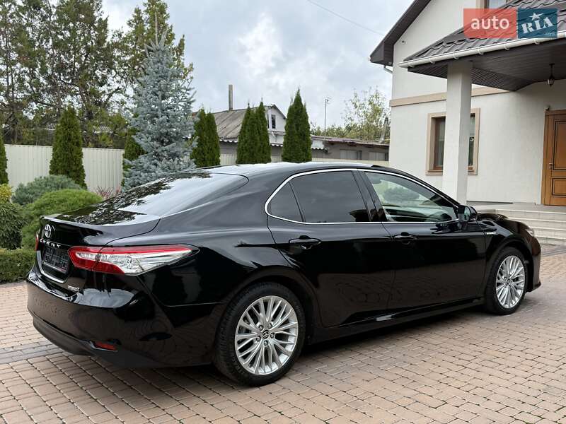Седан Toyota Camry 2020 в Кропивницком
