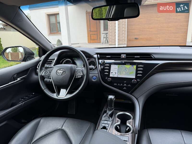 Седан Toyota Camry 2020 в Кропивницком