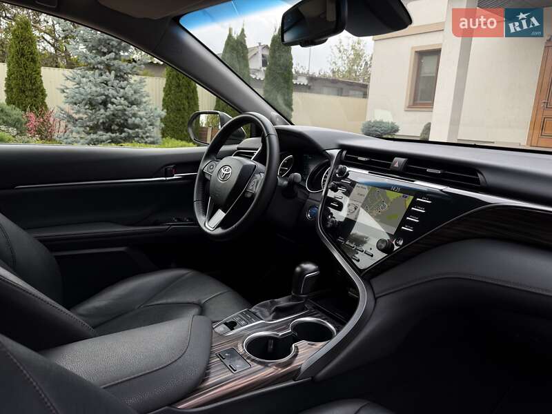 Седан Toyota Camry 2020 в Кропивницком