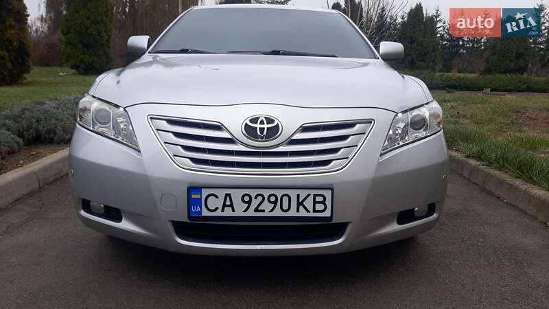 Седан Toyota Camry 2007 в Умани