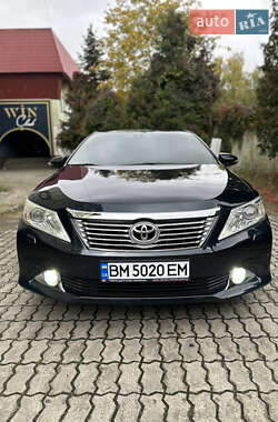 Седан Toyota Camry 2011 в Сумах