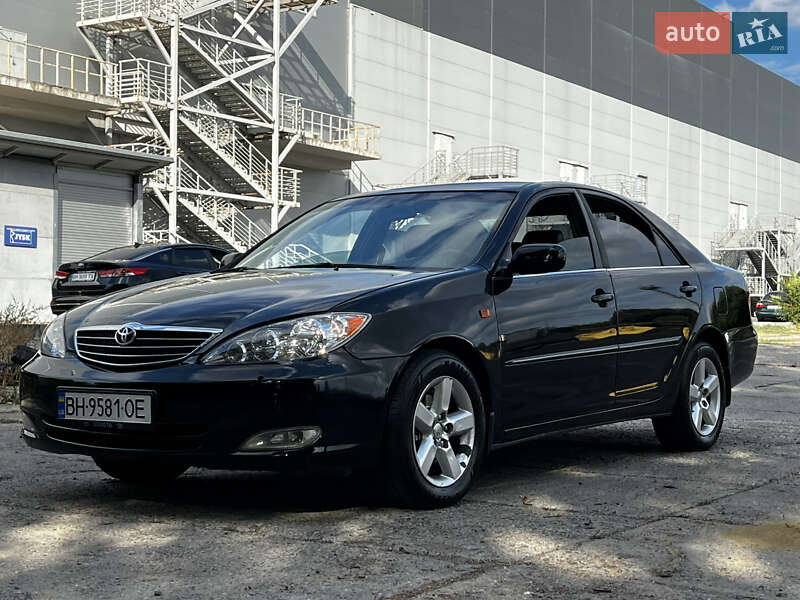 Седан Toyota Camry 2002 в Одессе