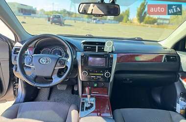 Седан Toyota Camry 2013 в 