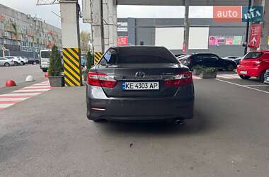 Седан Toyota Camry 2013 в 