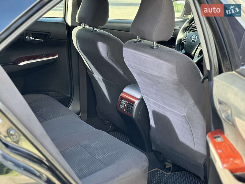 Седан Toyota Camry 2013 в Львове