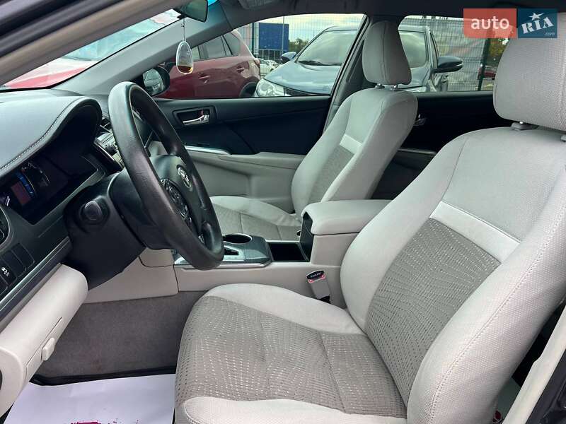 Седан Toyota Camry 2013 в Одесі