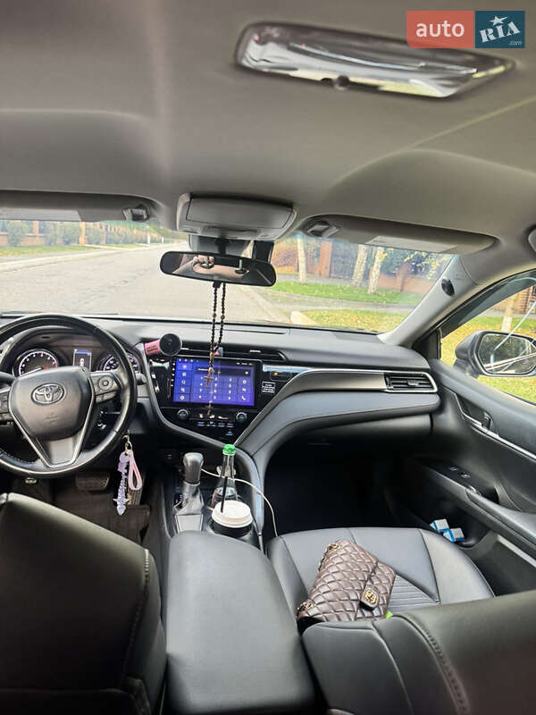 Седан Toyota Camry 2018 в Киеве фото 6 Седан Toyota Camry 2018 в Киеве