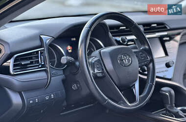 Седан Toyota Camry 2020 в 