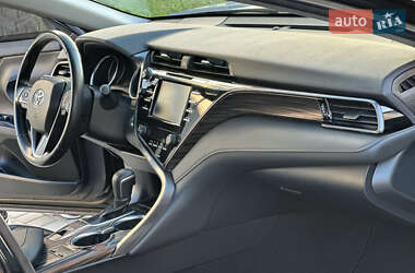 Седан Toyota Camry 2020 в 