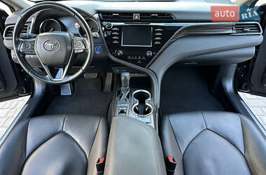 Седан Toyota Camry 2020 в 