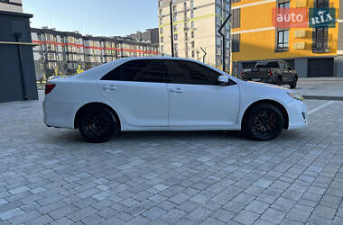 Седан Toyota Camry 2015 в 
