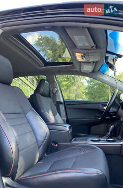 Седан Toyota Camry 2016 в 