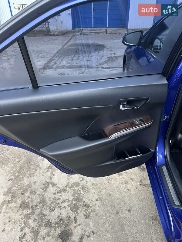 Седан Toyota Camry 2016 в Луцьку