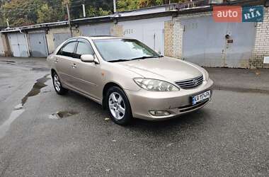 Седан Toyota Camry 2003 в Киеве