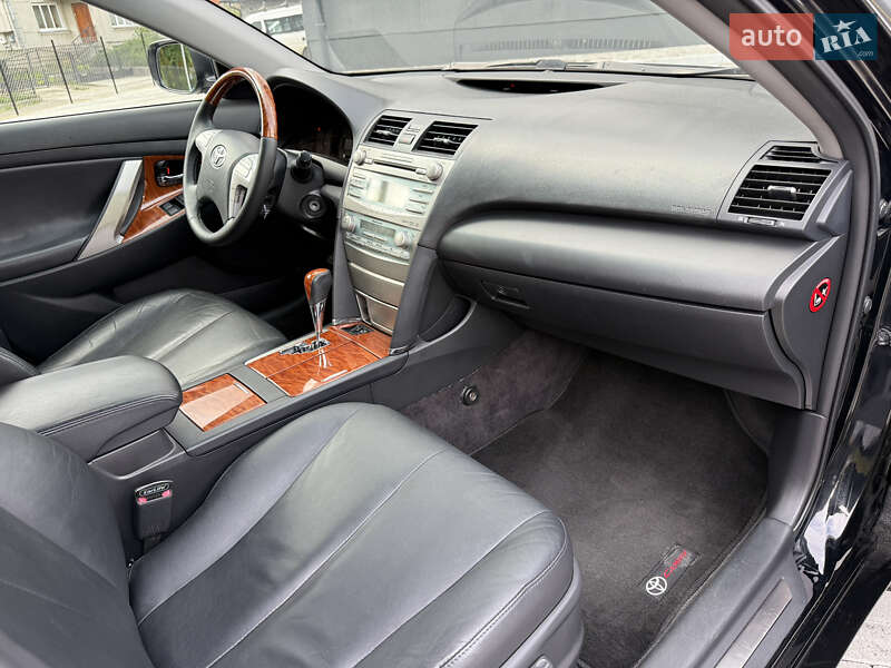 Седан Toyota Camry 2008 в Кременце фото 51 Седан Toyota Camry 2008 в Кременце