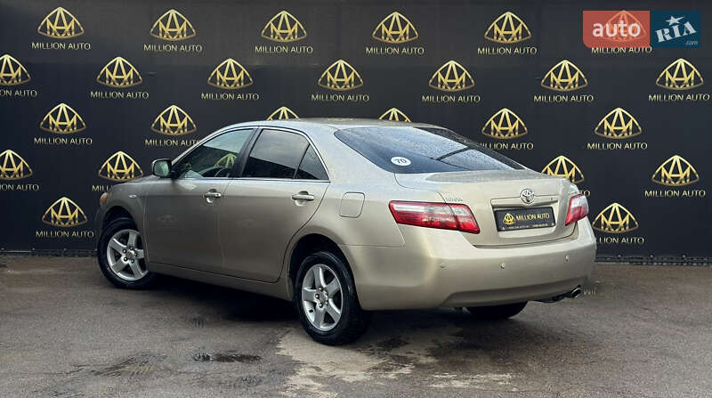 Седан Toyota Camry 2008 в Києві