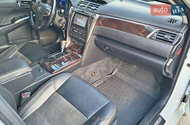 Седан Toyota Camry 2015 в 