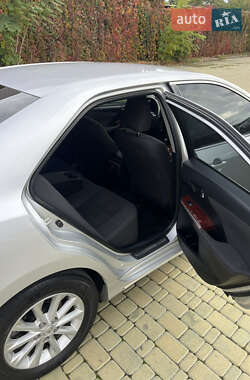 Седан Toyota Camry 2012 в 