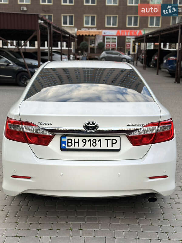 Седан Toyota Camry 2012 в Одессе