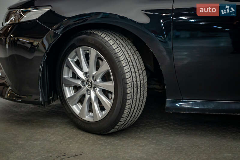 Седан Toyota Camry 2018 в Києві