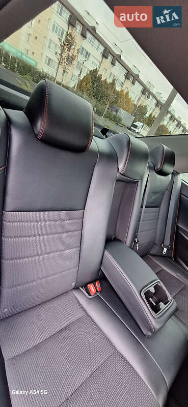 Седан Toyota Camry 2017 в Киеве фото 52 Седан Toyota Camry 2017 в Киеве