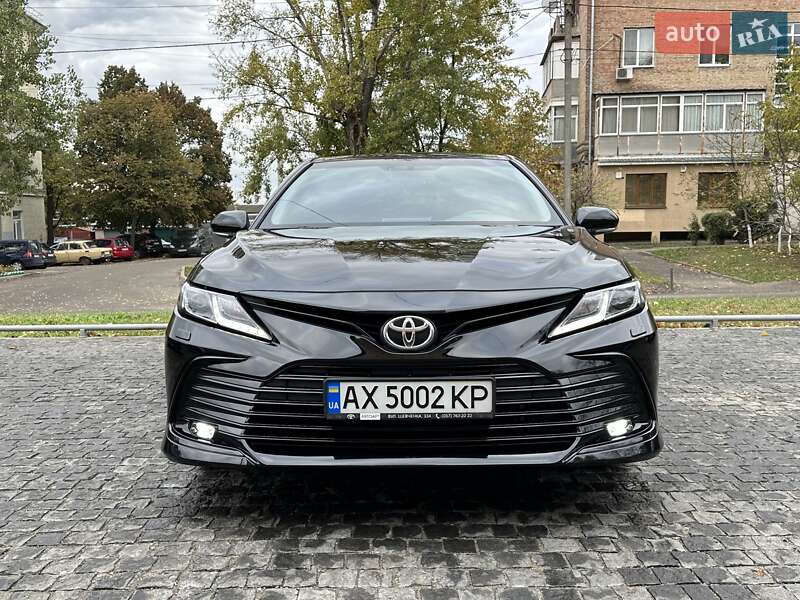 Седан Toyota Camry 2021 в Харькове