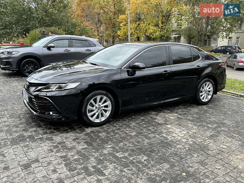 Седан Toyota Camry 2021 в Харькове