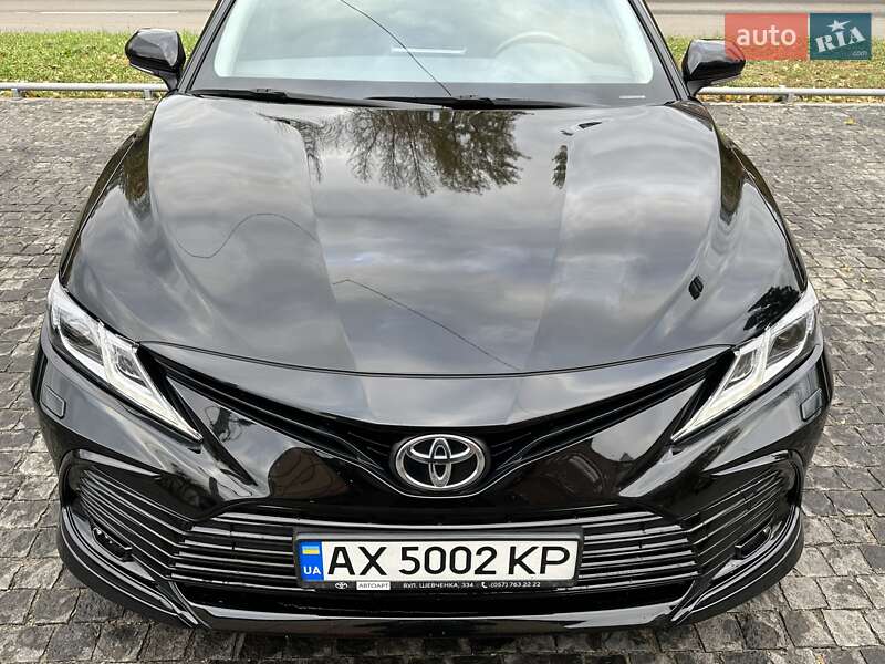 Седан Toyota Camry 2021 в Харькове