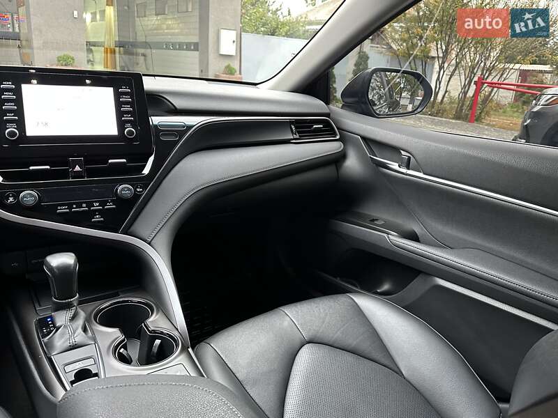 Седан Toyota Camry 2021 в Харькове