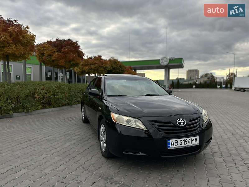 Седан Toyota Camry 2007 в Виннице