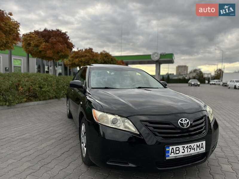 Седан Toyota Camry 2007 в Виннице