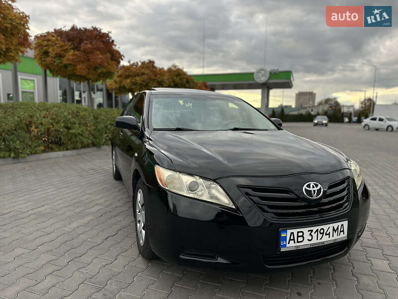 Седан Toyota Camry 2007 в Виннице