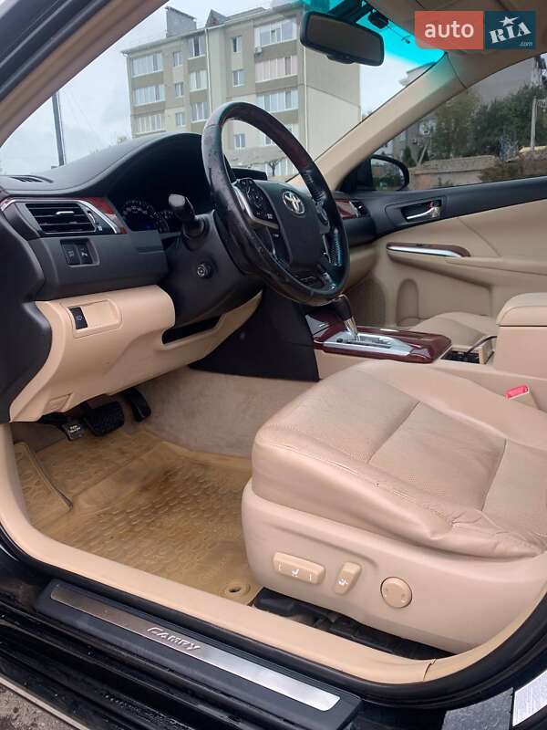 Седан Toyota Camry 2012 в Луцке фото 17 Седан Toyota Camry 2012 в Луцке