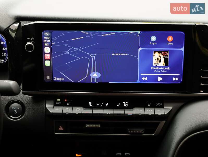 Седан Toyota Camry 2024 в Києві