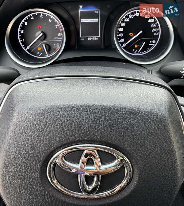 Седан Toyota Camry 2023 в Днепре