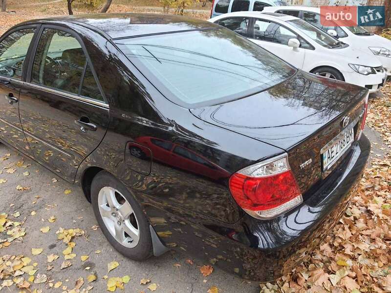Седан Toyota Camry 2005 в Дніпрі