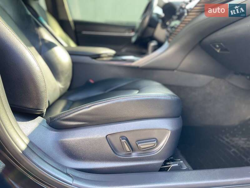 Седан Toyota Camry 2019 в Одесі