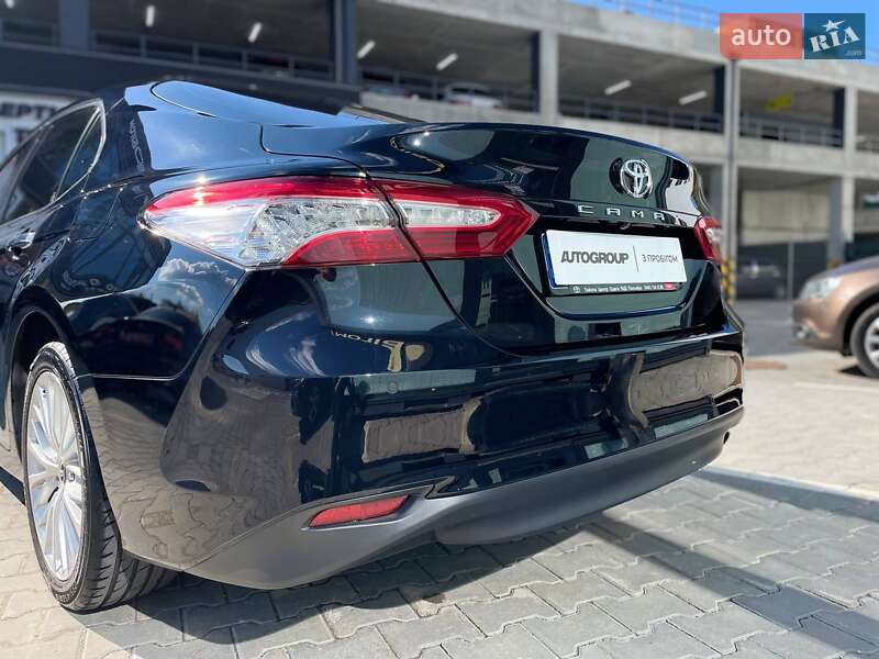 Седан Toyota Camry 2019 в Одесі