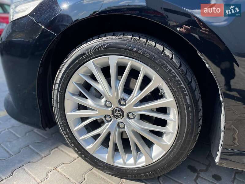 Седан Toyota Camry 2019 в Одесі