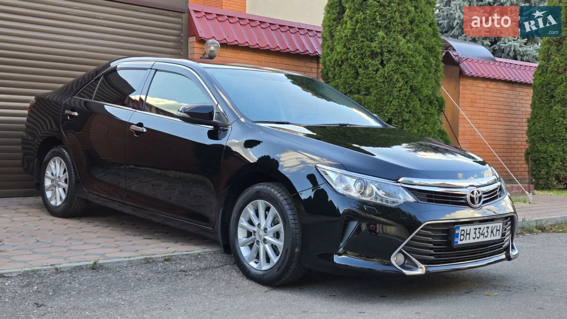 2014 Toyota Camry - фото 1