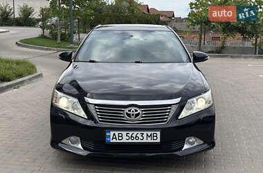 Седан Toyota Camry 2012 в Києві
