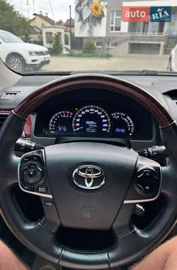 Седан Toyota Camry 2012 в 