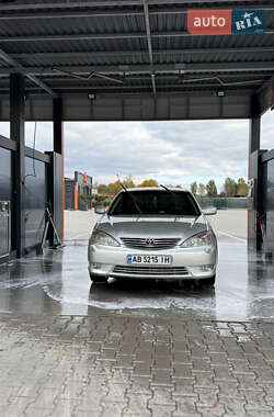 Седан Toyota Camry 2004 в  фото 5 Седан Toyota Camry 2004 в